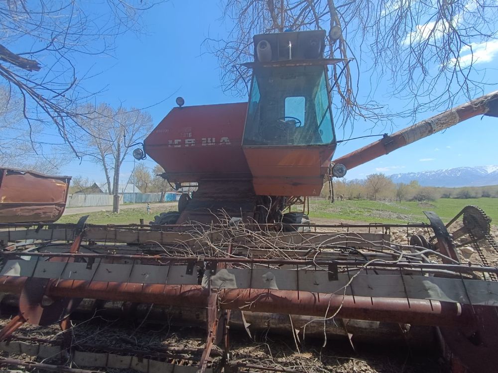 Продам комбаин нива