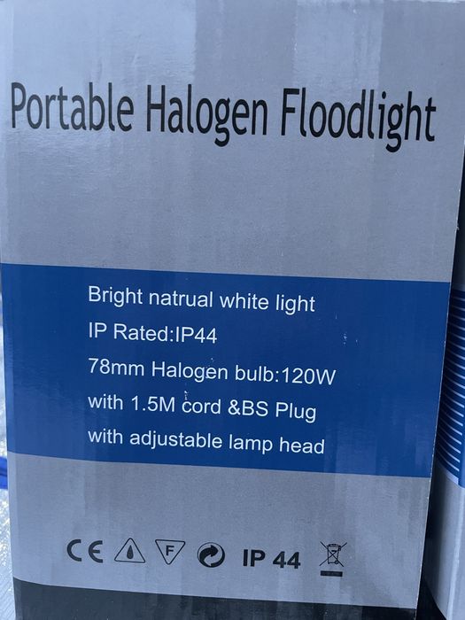 lampă halogen IP44 , 15 W