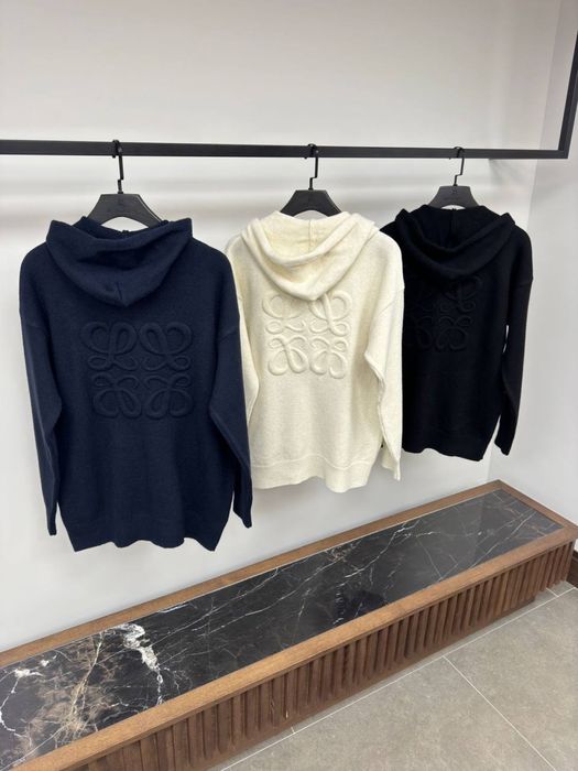 Hanorac Lowe calitate superioara