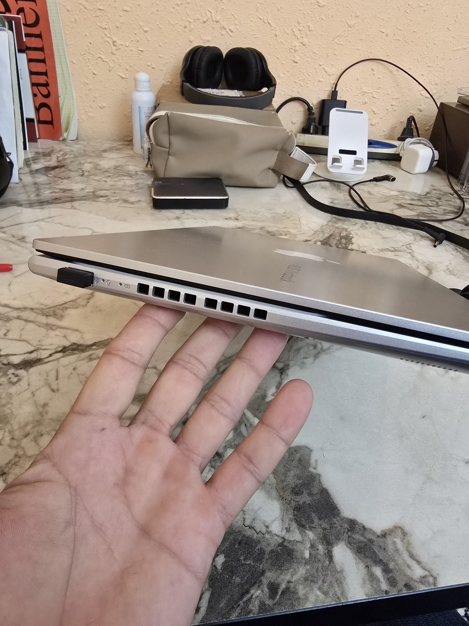 Asus vivobook 15 OLED 3k 120Гц Сотилади