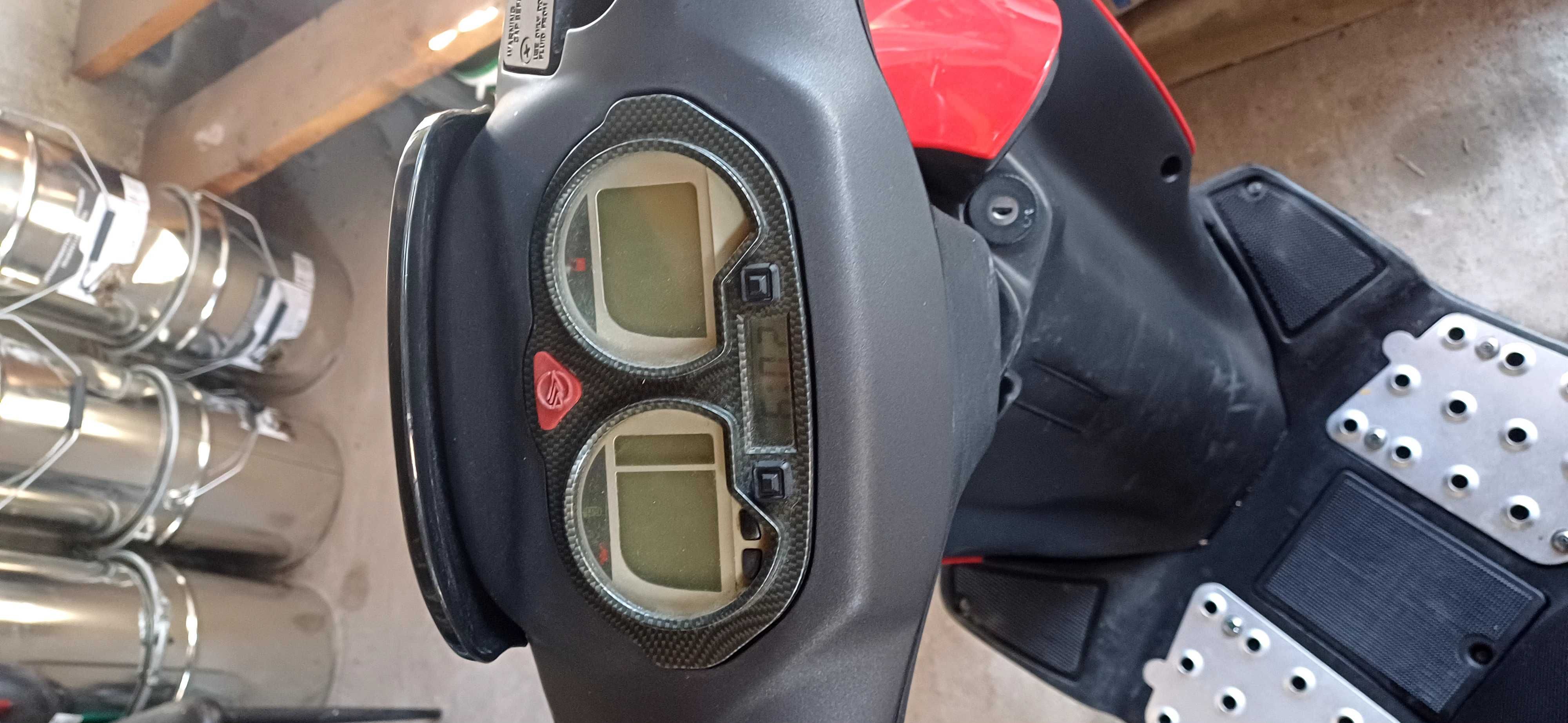 скутер KEEWEY 50cc