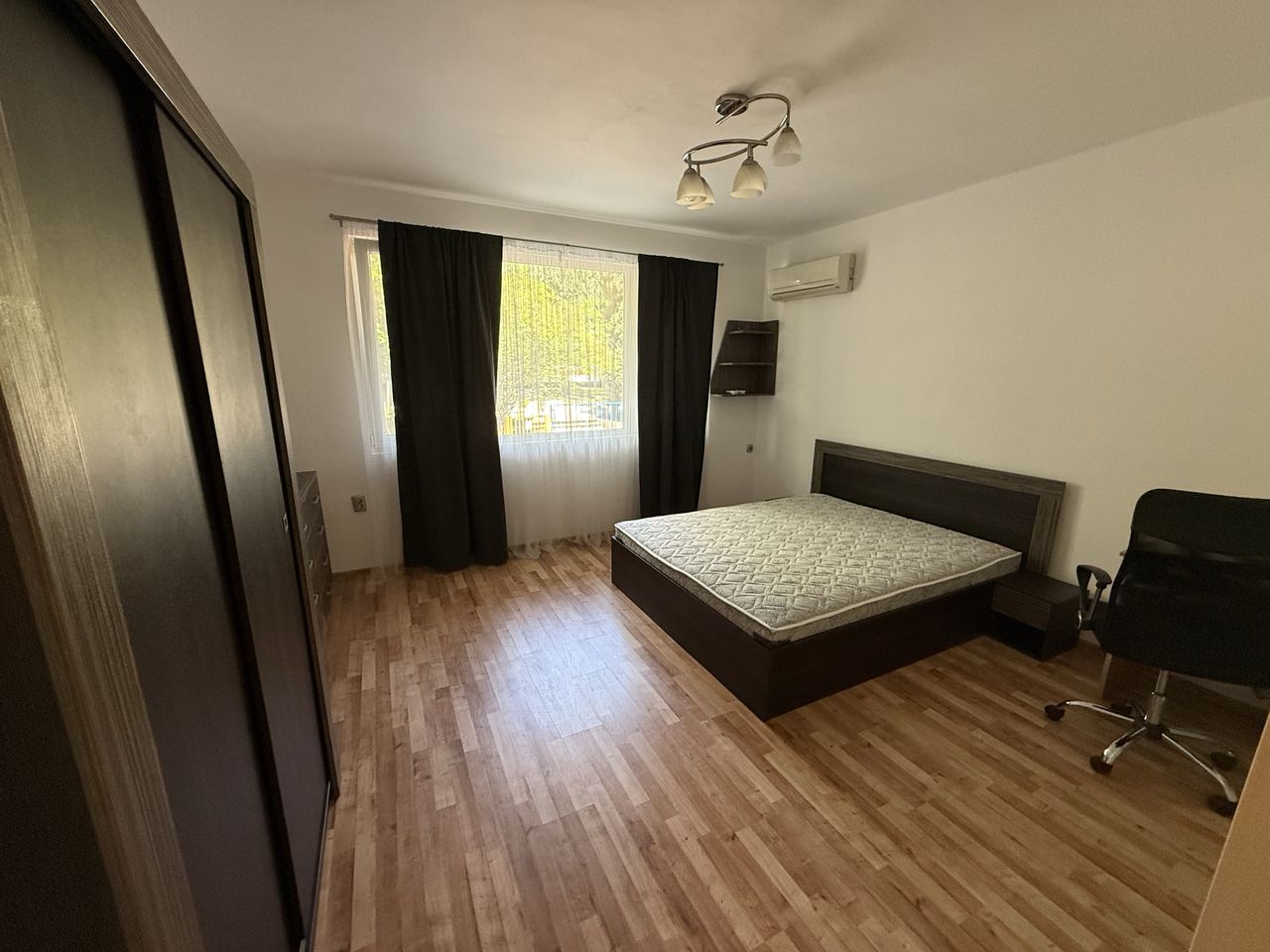 Дава се под наем Двустаен апартамент в Варна, Чайка - 55 кв.м за 408 € - Снимка #4