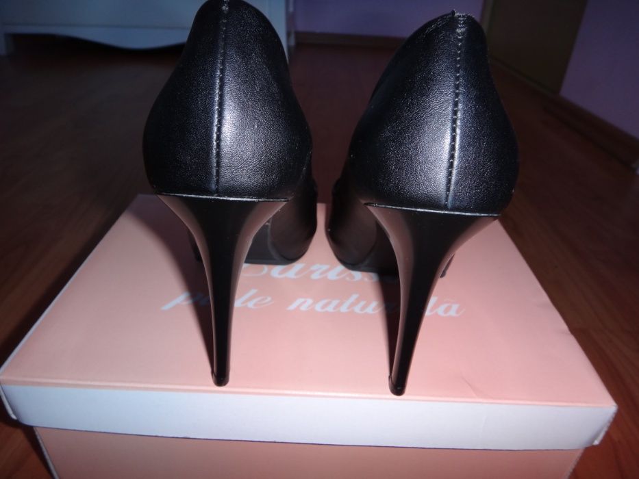 Pantofi noi model stiletto, piele naturala