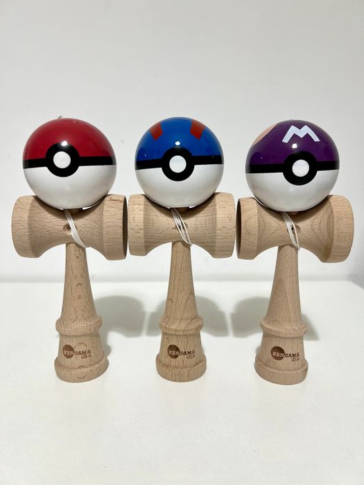 Kendama USA x Pokemon - Bilă Pokeball Lucioasă