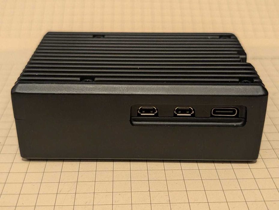 Raspberry Pi 5 4GB carcasa metalica neagra si alimentator original