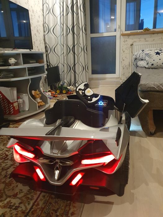 Mașinuță electrica copii