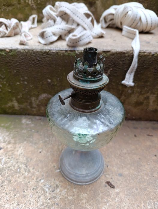 Lampă cu petrol veche