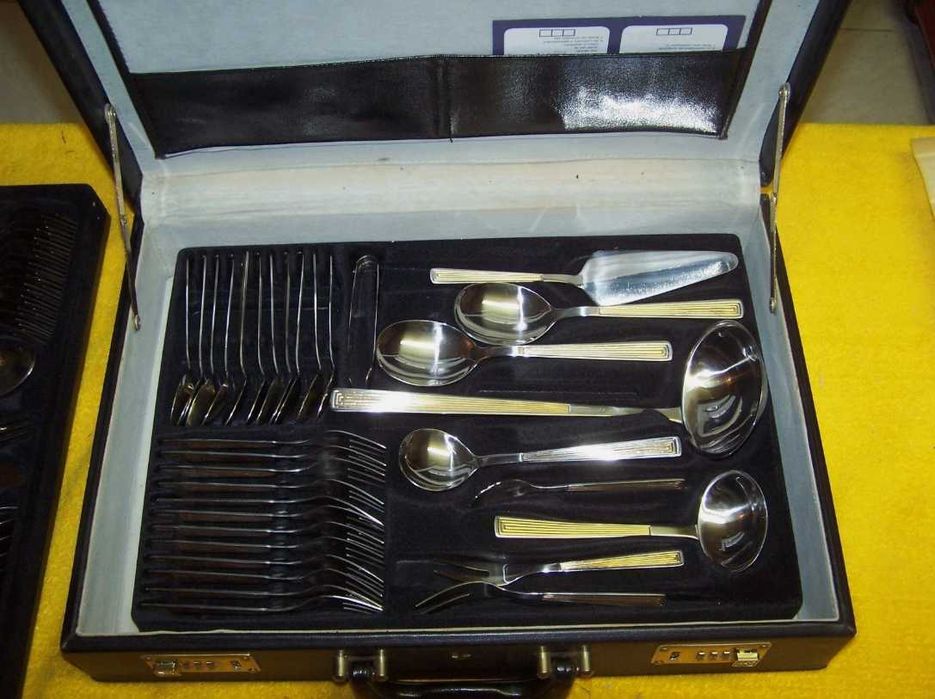 SBS Solingen комплект прибори за хранене 70 части позлатени Дюселдорф