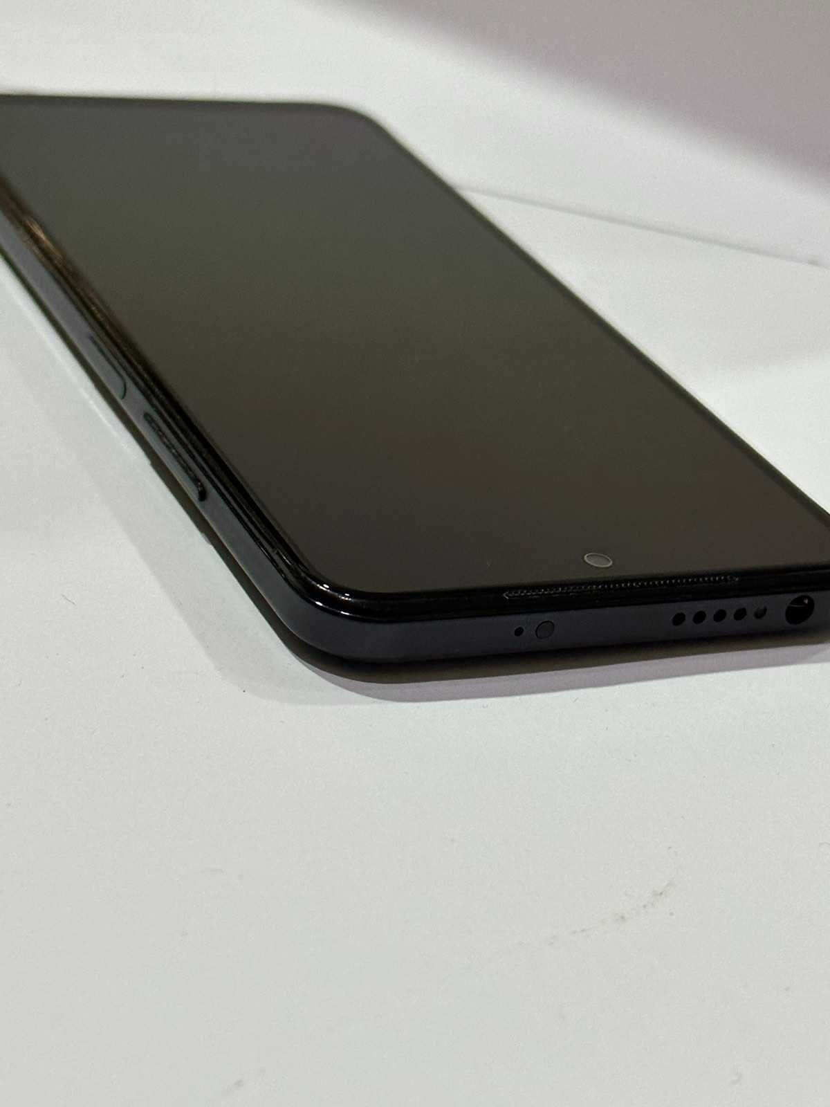 Продавам Redmi Note 11