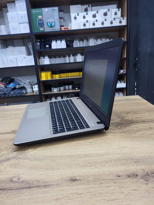 Asus X540M | Pentium N5000 | 4GB/256GB SSD | 15.6" HD