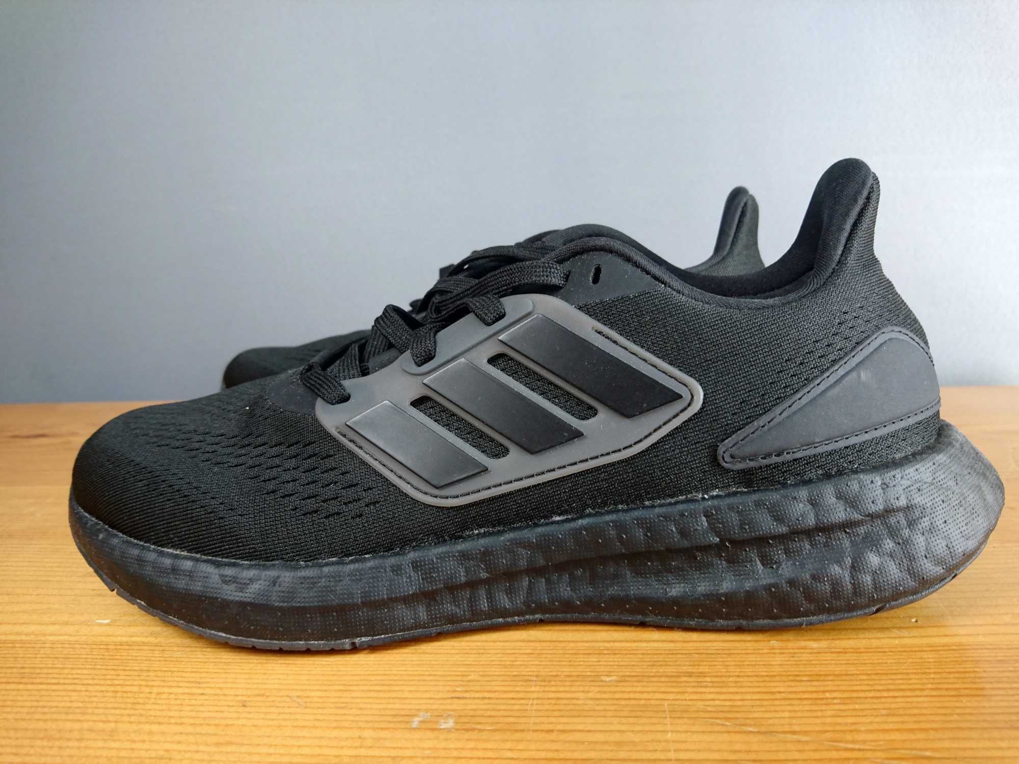 Мъжки Черни Маратонки за Бягане Adidas Pureboost 22