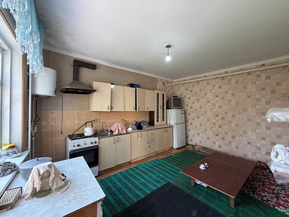 TAYYOR 8 SOTIQLI hovli sotiladi