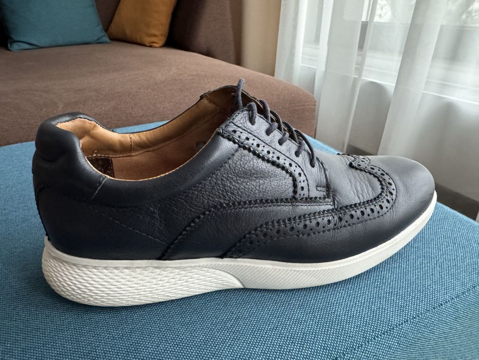 Елегантни мъжки обувки Massimo Dutti от естествена кожа