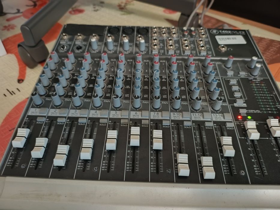 Mixer audio profesional mackie 1402 vlz3