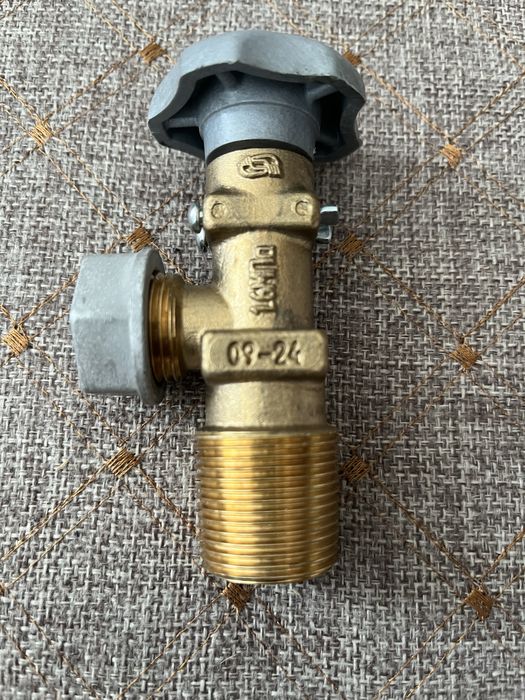 Продам вентиль газовый
