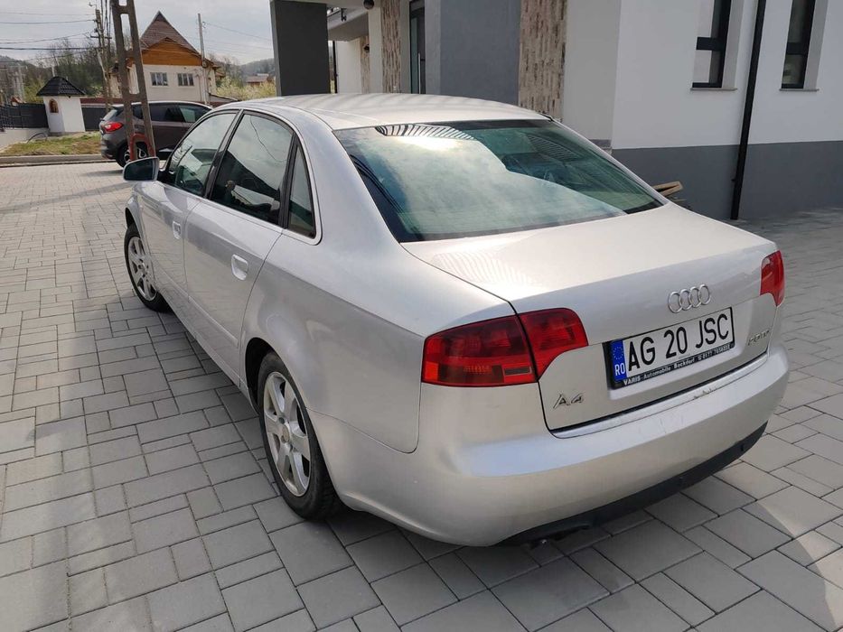 Vând Audi  a 4 berlină
