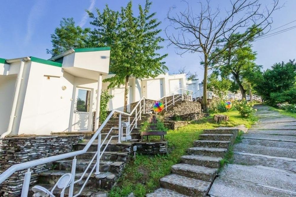 Inchiriez 10 camere la Breaza, jud Ph, pentru Revelion