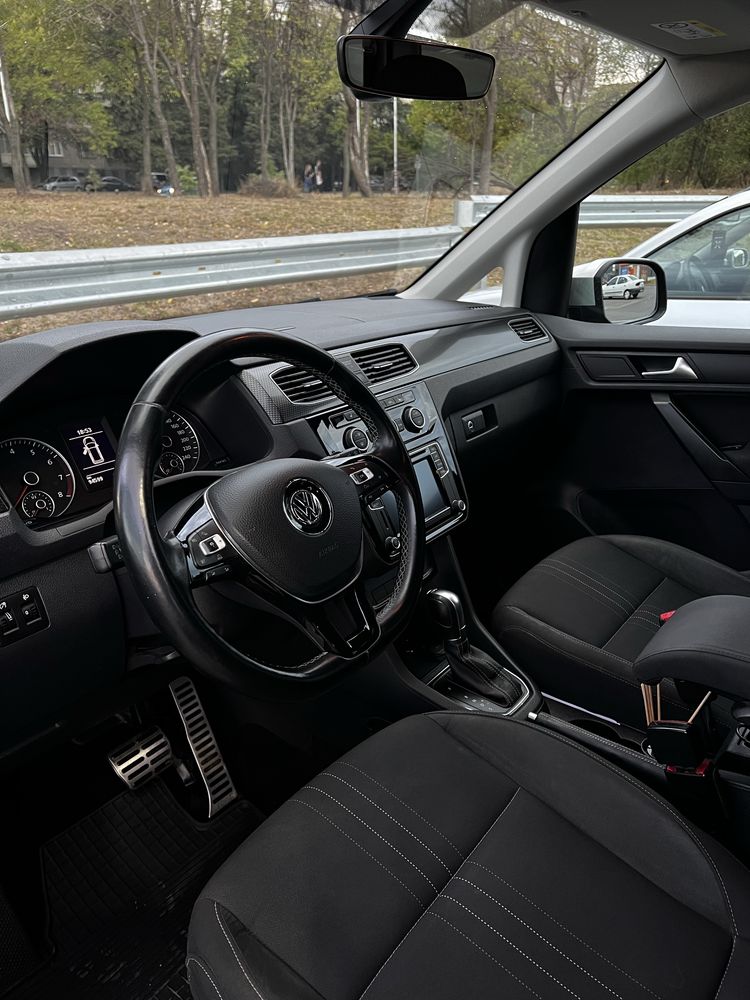 VW Caddy Alltrack 1-ви собственик 6+1