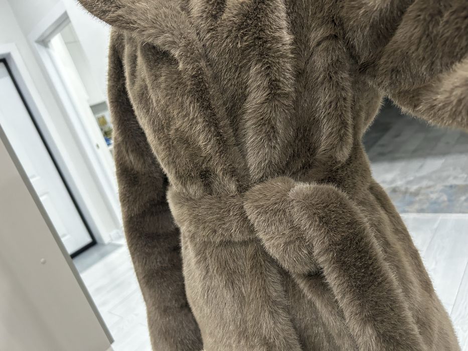 Продается Эко шуба новая цвет мокко