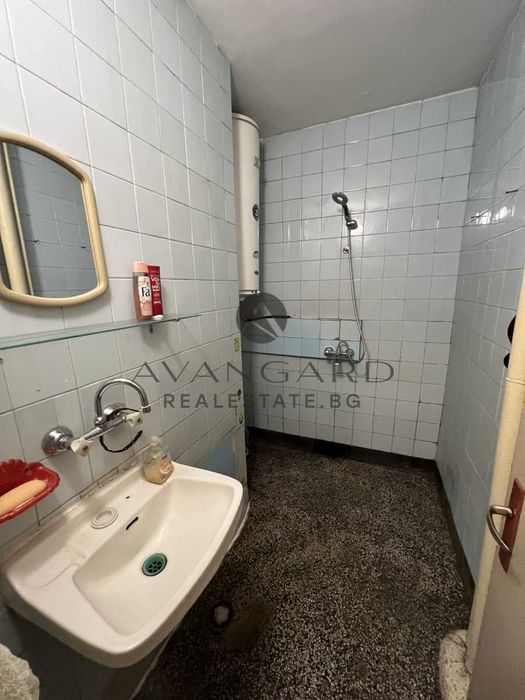 Продава се Тристаен апартамент в Пловдив, Тракия - 92 кв.м за 1577 €/кв.м - Снимка #8