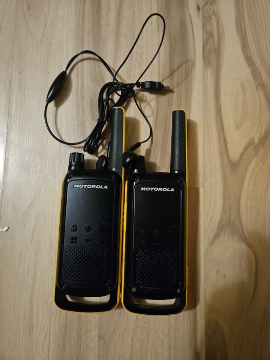 Vând doua stații emisie recepție Motorola