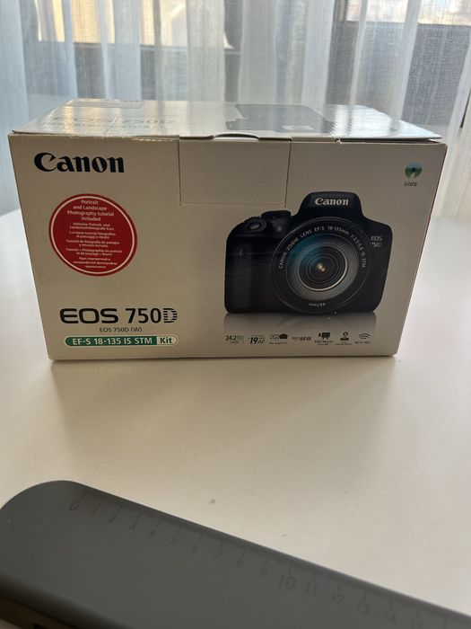 Фотоапарат Canon EOS 750D