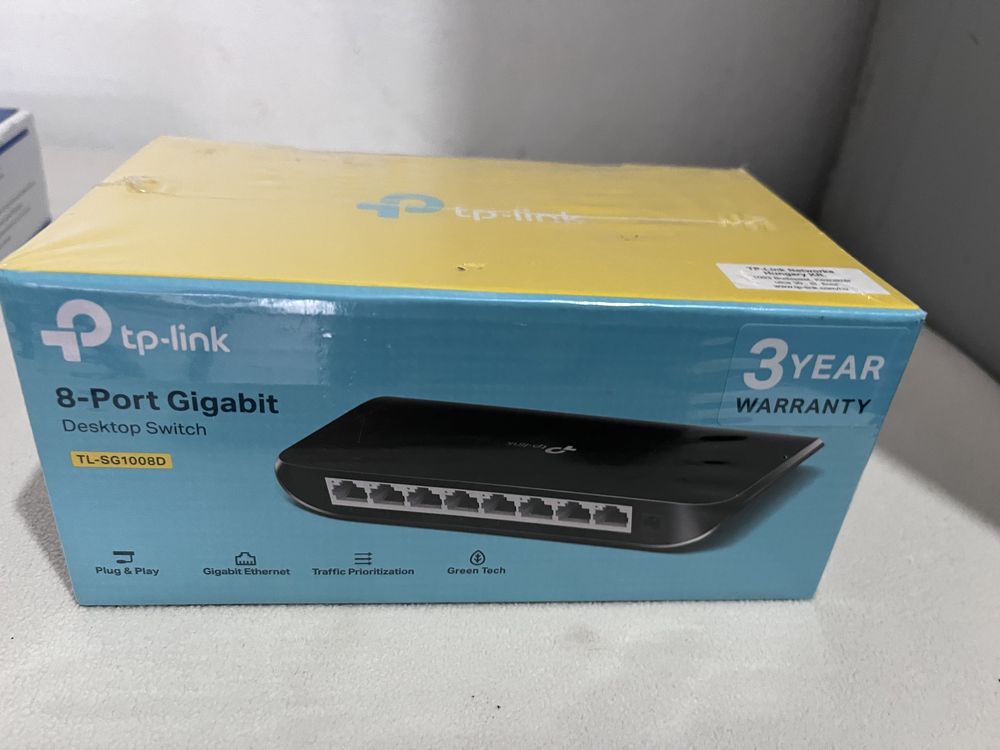 Switch TP-Link TL-SG1008D 8 Porturi Gigabit NOU, sigilat