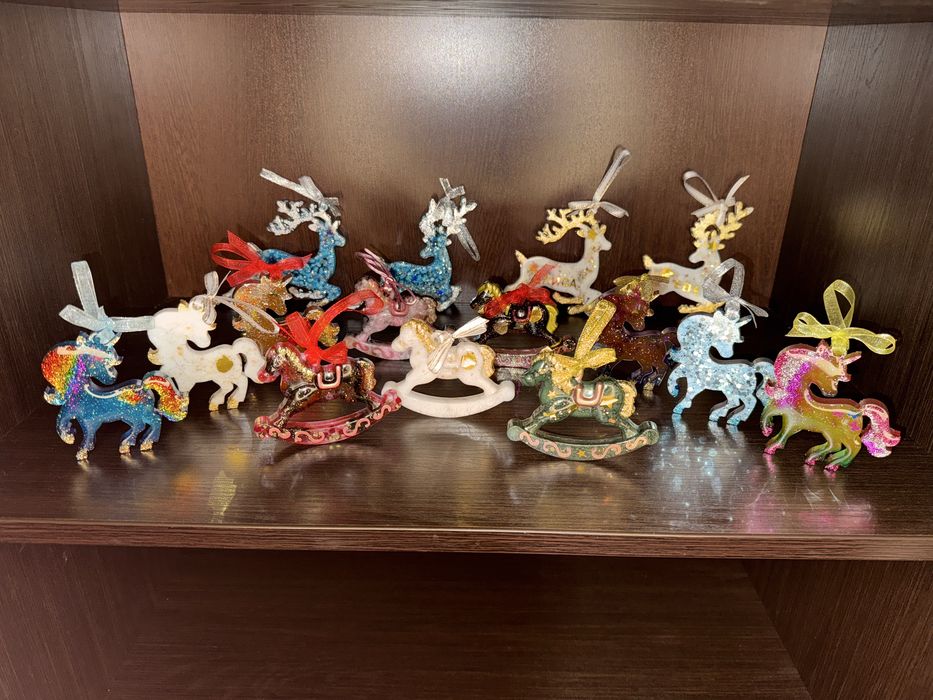 Игрушки ёлочные из эпоксидной смолы,декор ручной работы.