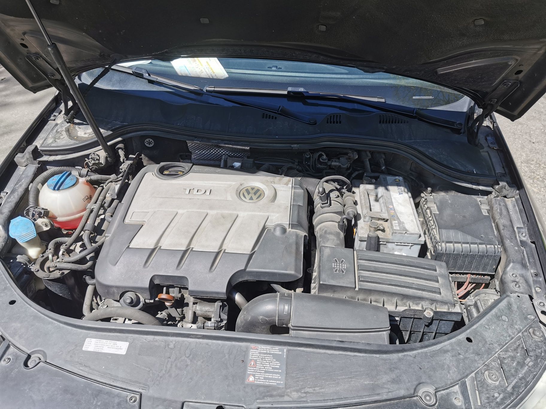 Vw Passat b6 2.0 tdi 140 cp 6 trepte manuală