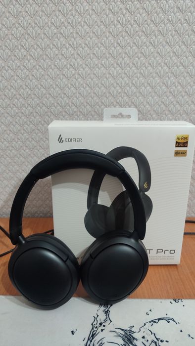 Беспроводные полноразмерные наушники Edifier W800BT Pro