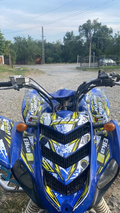Yamaha Raptor 660