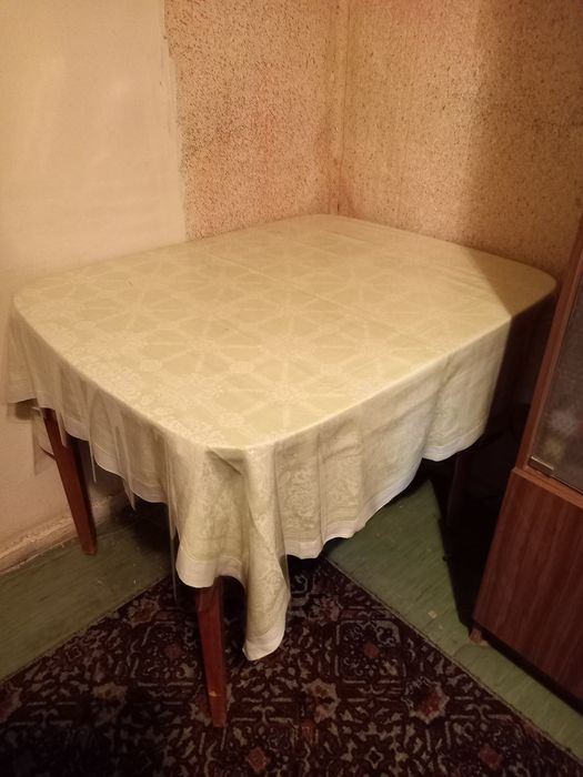 Скатерти ручной работы и льняные