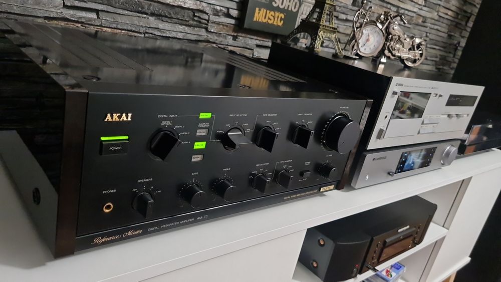 Akai AM 73 Reference Master