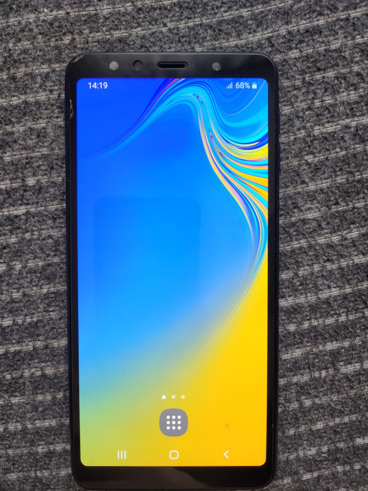 Р а с п р о д а ж а !!!   Продам смартфон Самсунг А750