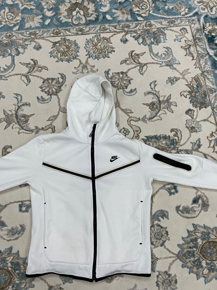 Nike Tech Fleece