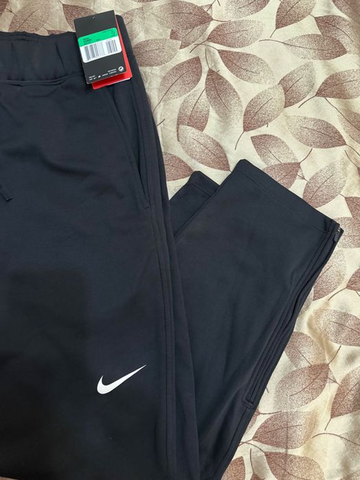 Мъжко спортно долнище Nike - XL размер
