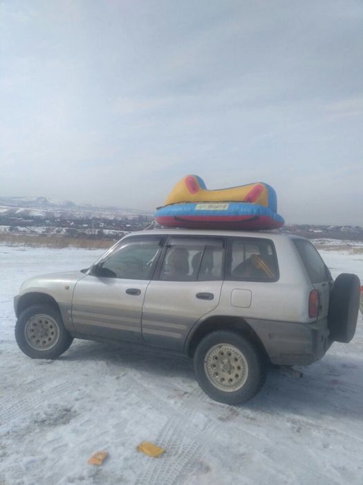 Продам тойота раф4 1996 года. 1,9 объем, правый руль, 2 ой хозяин.