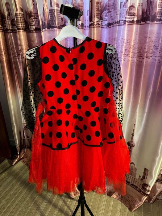 Платье  нарядное