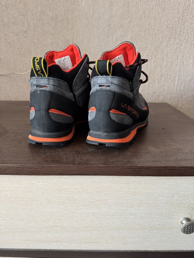 Туристически обувки LA SPORTIVA