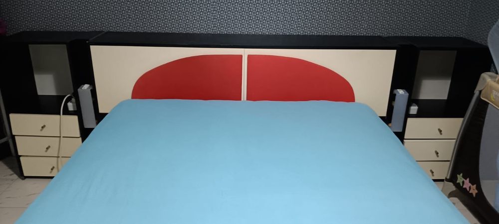 Спалня с ракла и шкафчета