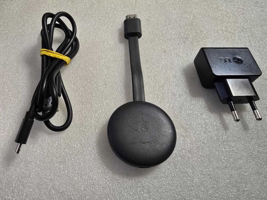 Chromecast Google 3rd Gen. Model NC2-6A5-1600 Portable Media Streamer