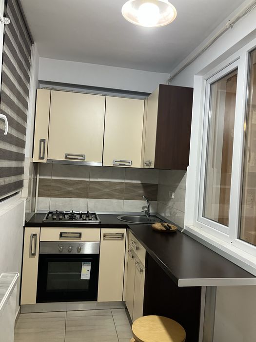 Inchiriez garsoniera militari residence