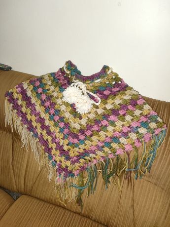 Ръчни плетено пончо