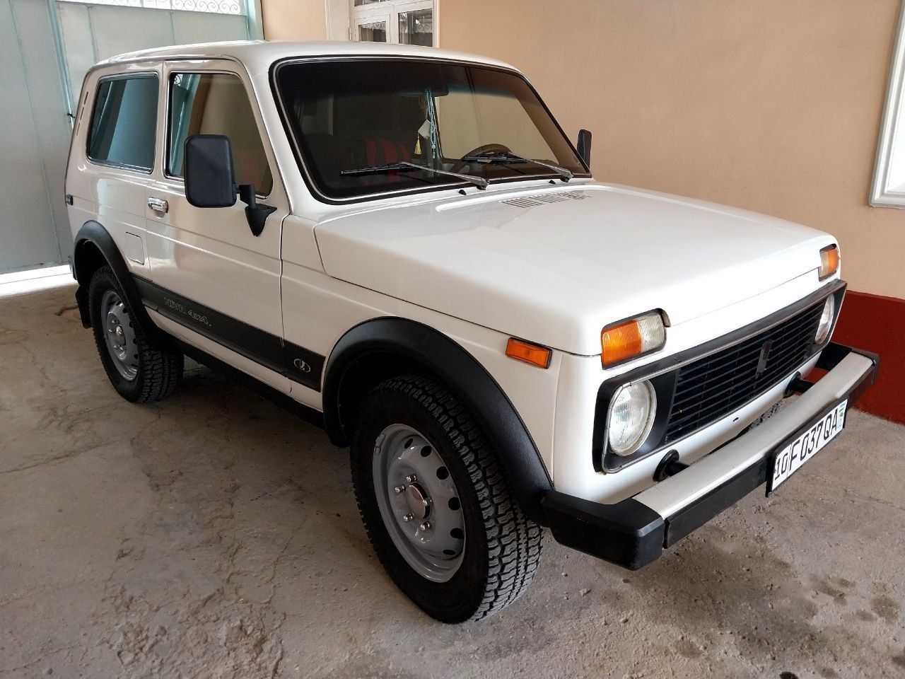 Niva 2121 yili 1982 binzinda