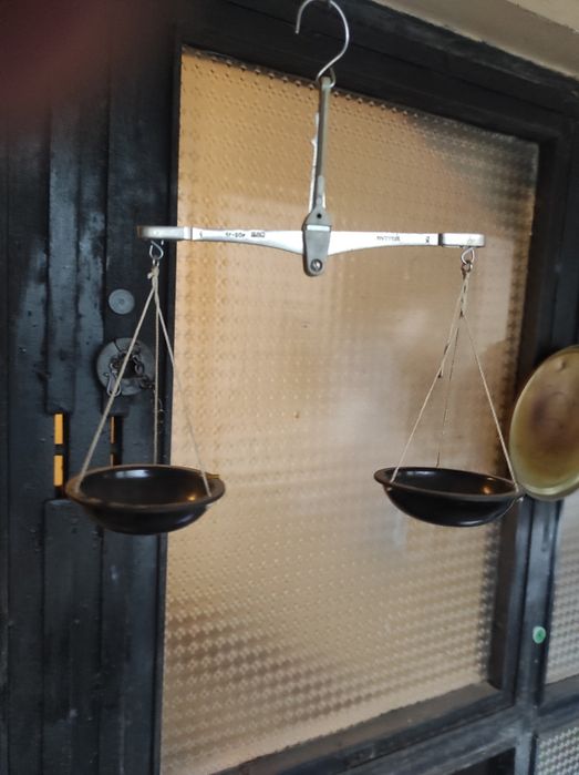 стара бижутерска везна