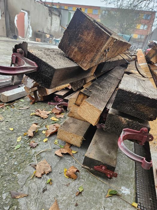 Patrati lemn rezultati din demolare