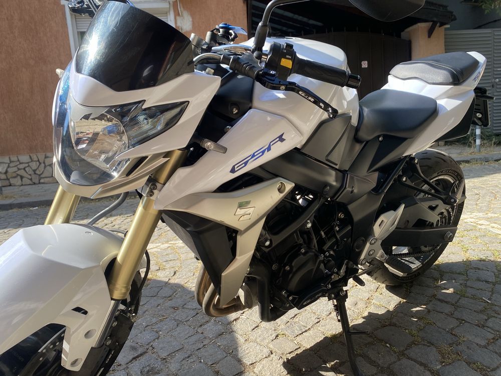 Suzuki GSR 750/ сузуки ГСР 750