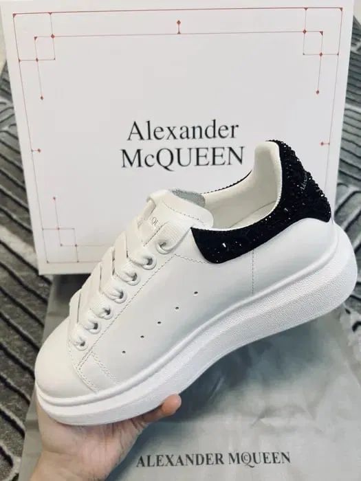 Adidasi Alexander McQueen *pietre negre*