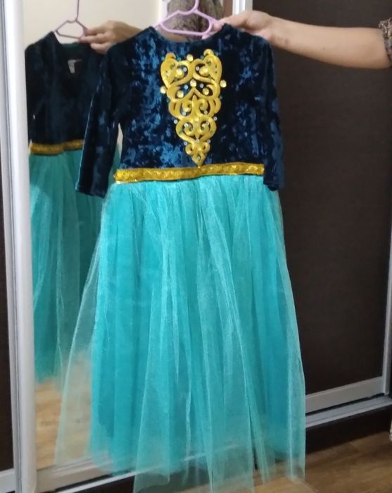 Продам платья для девучек