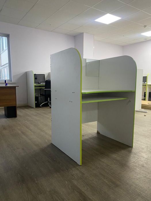 Офисный стол продам